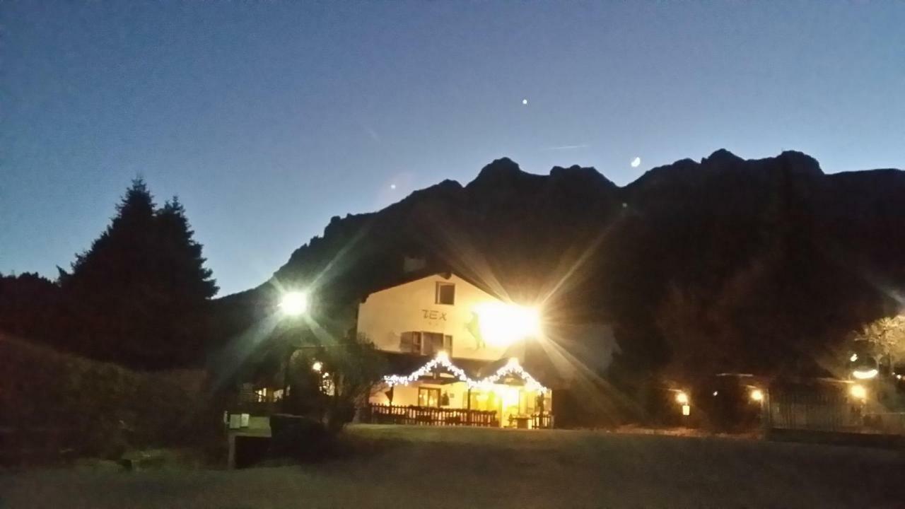 Botton D'Oro Delle Dolomiti Bed & Breakfast Vattaro Exterior photo